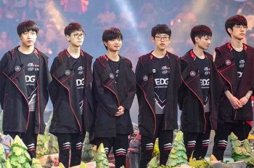 们充满期待 们充满期待